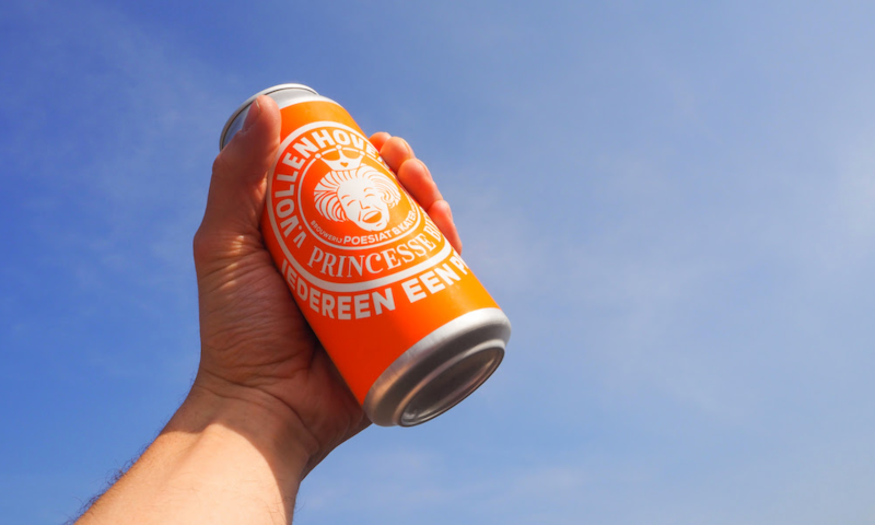 Blauwe lucht met Princesse bier